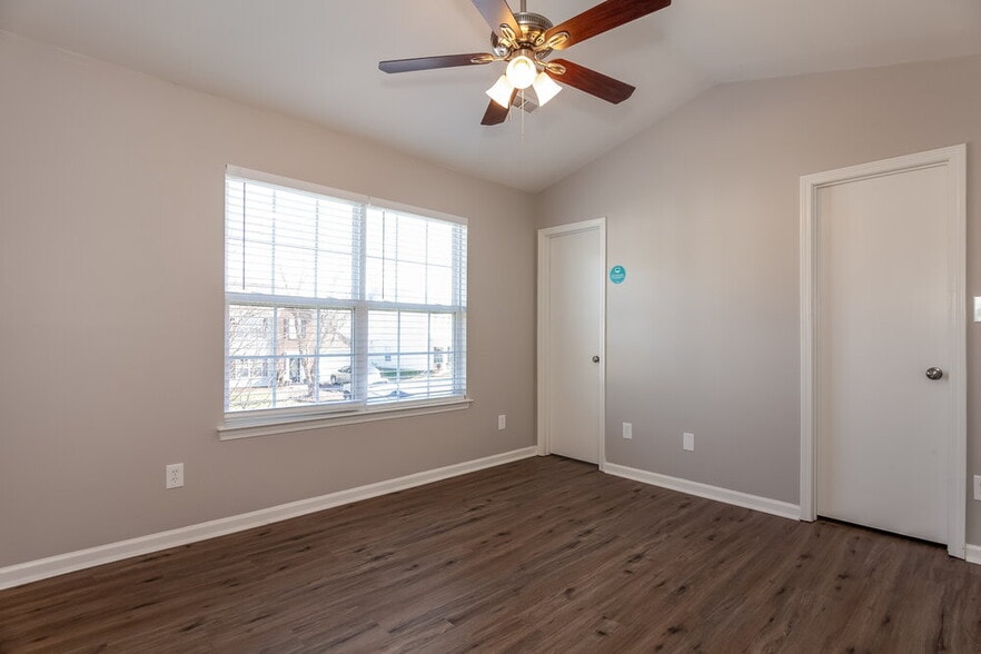 Building Photo - 125 Camforth Dr