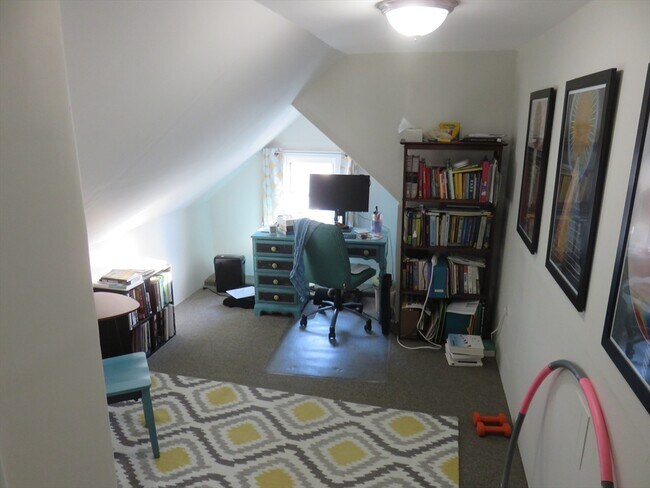 Building Photo - 105 Plympton St