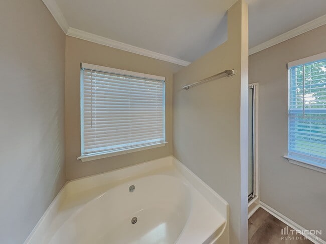 Building Photo - 832 Aimes Ct