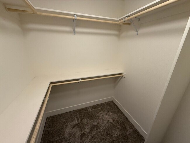 Building Photo - NEW PHOTOS! Two-level home located in Coff...