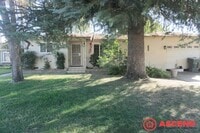 Building Photo - Lovely Home Off S Real Rd and Bell Terr!