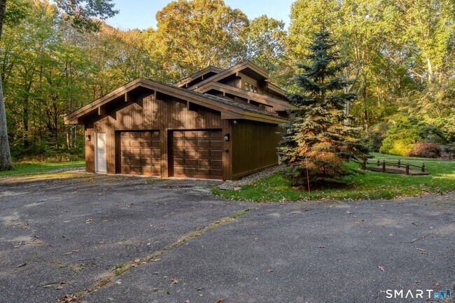 Building Photo - 278 Woodchuck Ln