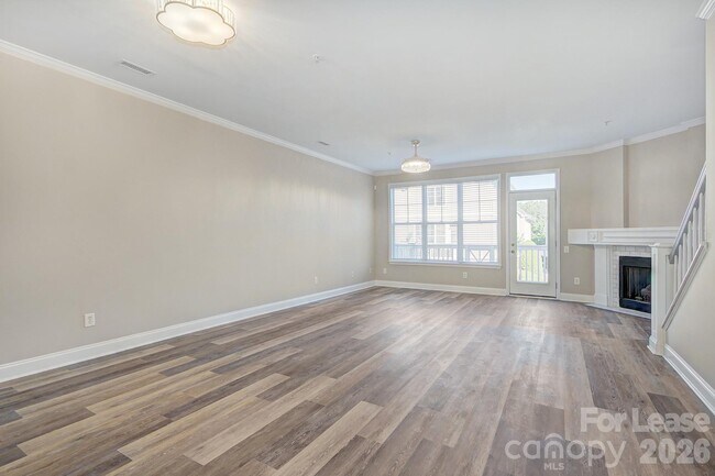 Building Photo - 210 S Cedar St