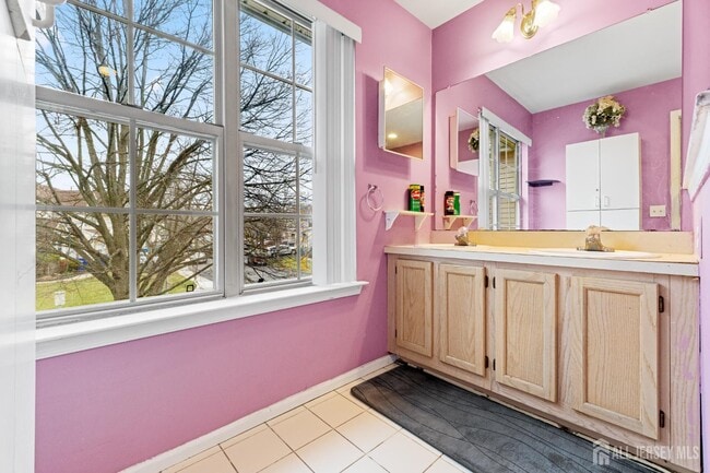 Building Photo - 155 Salem Rd