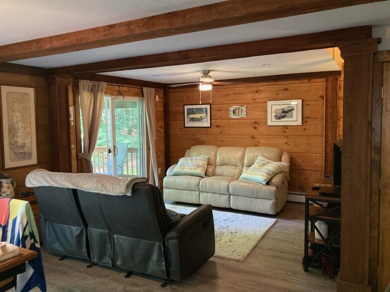 Sitting Room - 17 Peaceful Ln