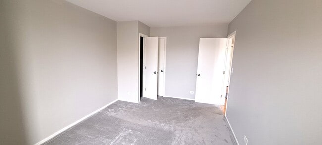 Building Photo - 6337 Roosevelt Rd