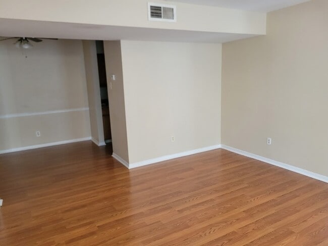Building Photo - 6606 De Moss Dr