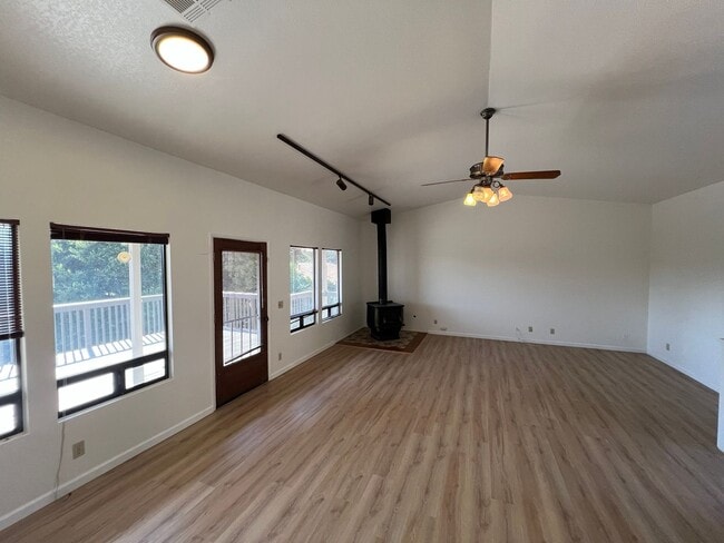 Building Photo - 4617 San Anselmo Rd