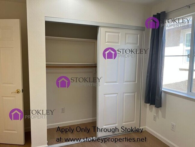 Building Photo - 1 Addison Ct