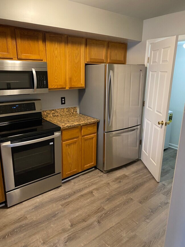 Building Photo - 4702 King John Way