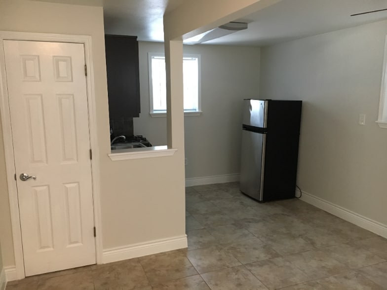 Building Photo - 3500 Garrott St