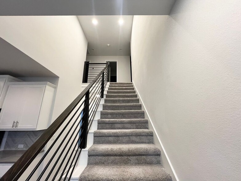 Building Photo - 116 Limonite Ln