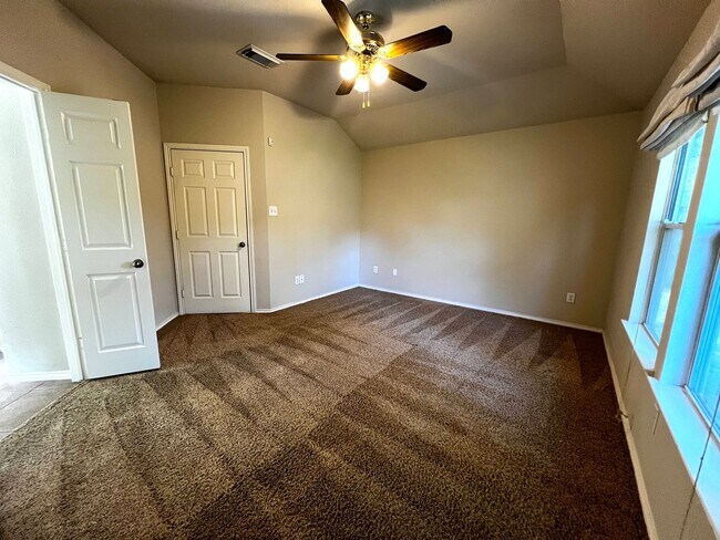 Building Photo - Charming 3-Bedroom Home with Modern Kitchen and Spacious Backyard