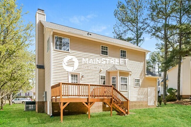 Building Photo - 3 Bedroom Pet-Friendly Home in Clayton, NC with Main Street Renewal