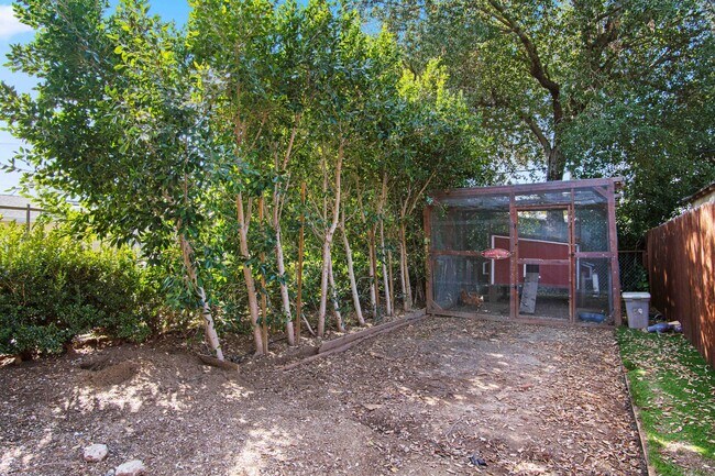 Building Photo - 6835 Aldea Ave