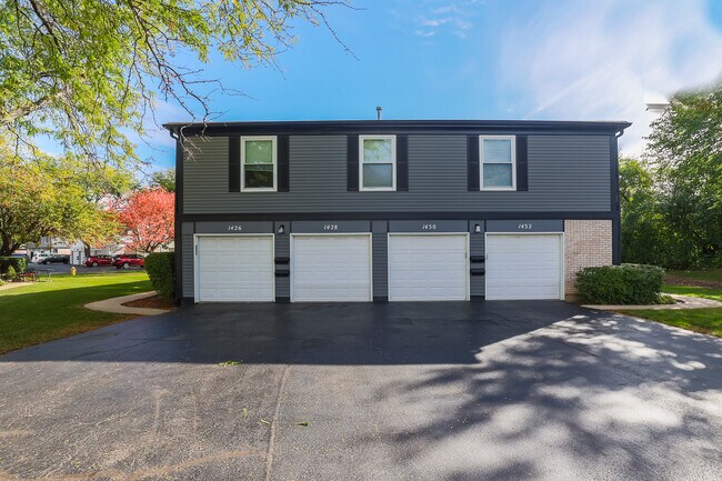 Building Photo - 1428 Inverrary Ln