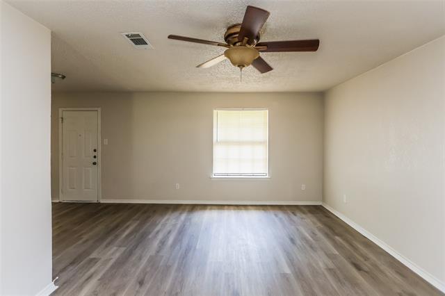 Building Photo - 204 S 3rd St