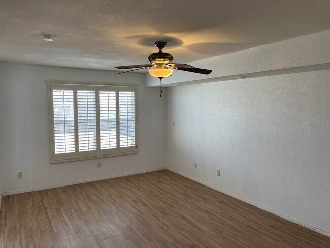 Building Photo - 1452 Sara Danielle Pl