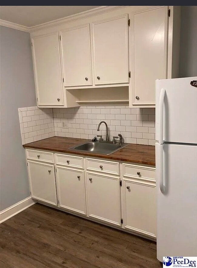 Building Photo - 1509 State Rd S-21-394