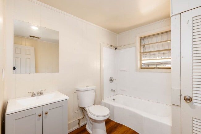 Building Photo - Norwood 3 BR Home