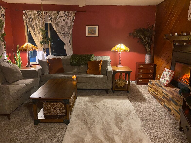 Building Photo - 7944 Chase Cir