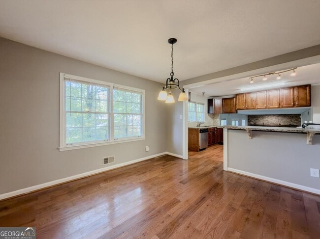 Building Photo - 518 Barbashela Cir