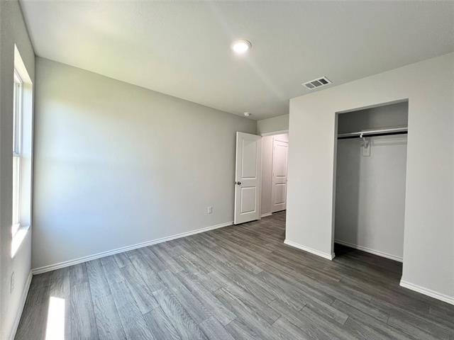Building Photo - 833 Bluffview Dr