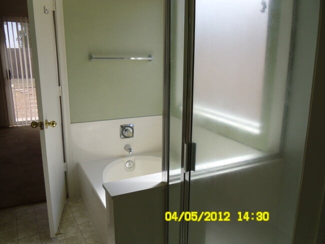 Building Photo - 3 Bed 2 Bath in Most Desired Ahwatukee