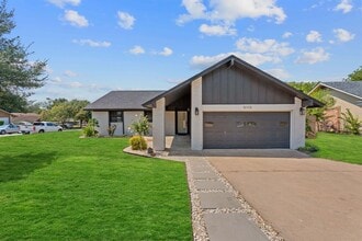 Building Photo - 5113 Loyola Ln