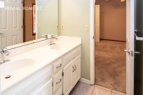 Building Photo - 10509 Ballentine-
