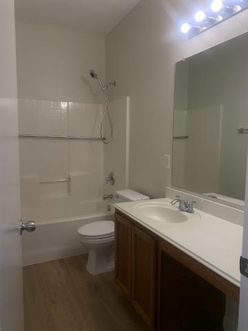 Building Photo - 3705 Palm Dr