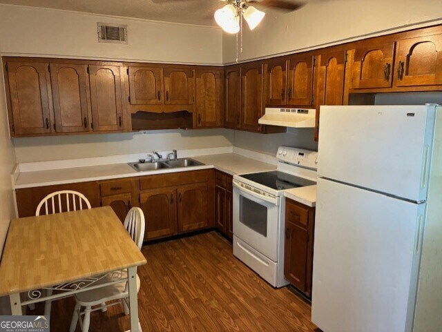 Building Photo - 104 Stable Alley W