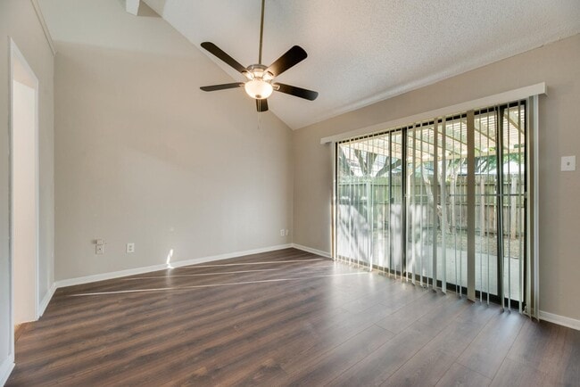 Building Photo - 620 Via Miramonte