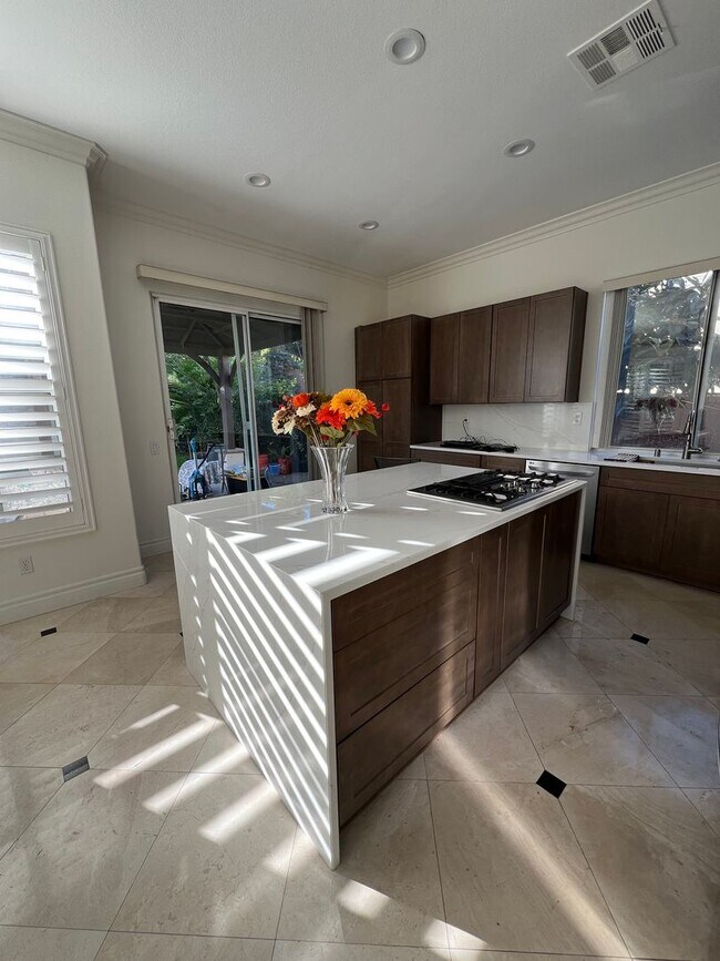 Building Photo - Beautifully Remodeled Poway Home