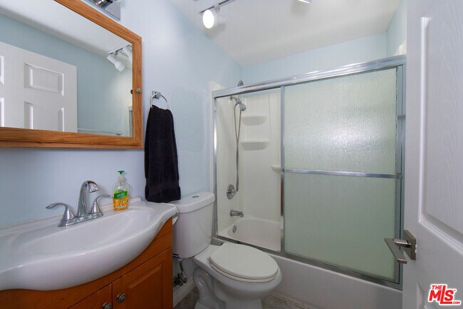 Building Photo - 8703 San Pedro St