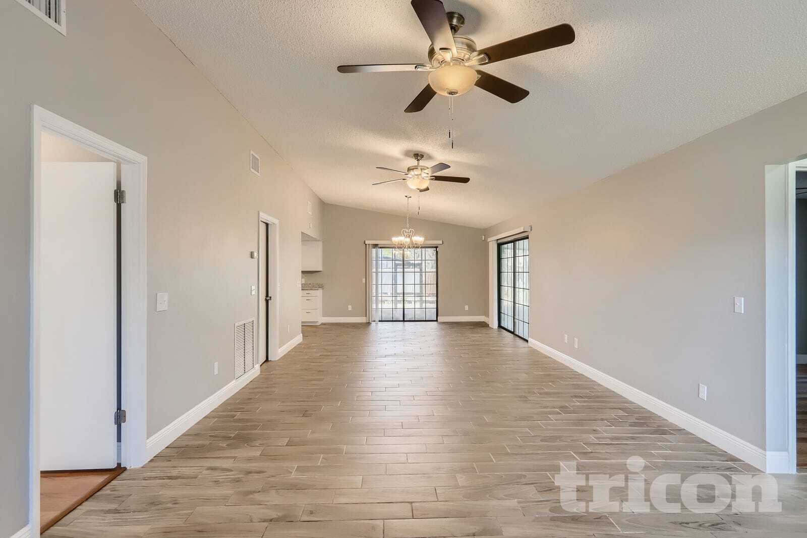 Building Photo - 12449 Blue Heron Way