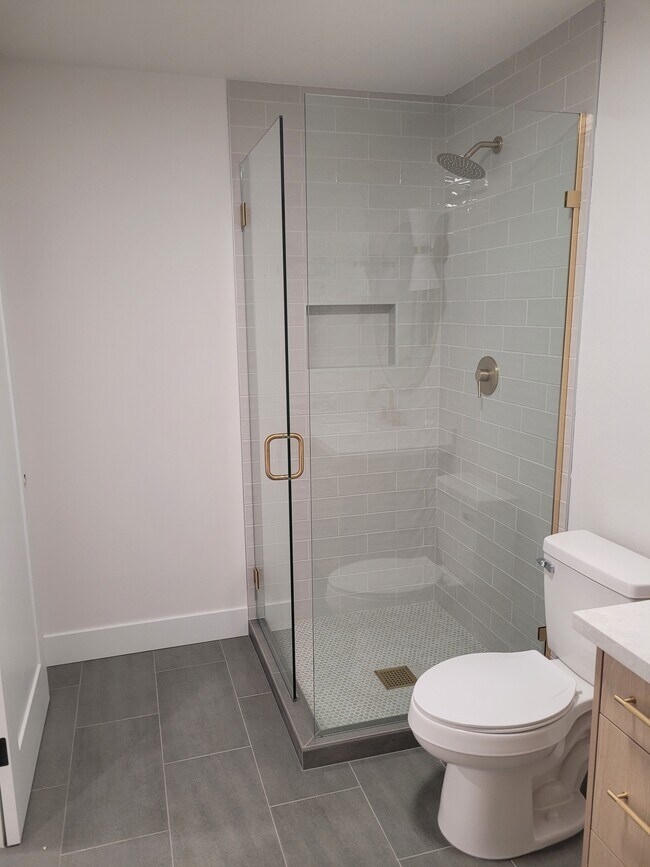 Building Photo - 19229 34th Dr SE