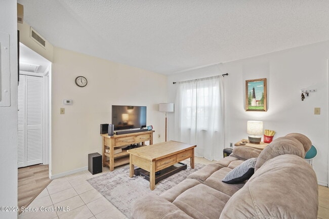 Building Photo - 4133 Cedar Creek Cir