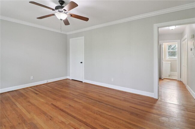 Building Photo - 2477 N Decatur Rd