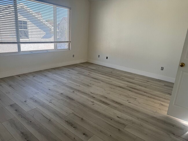 Building Photo - 5216 Academy Dr