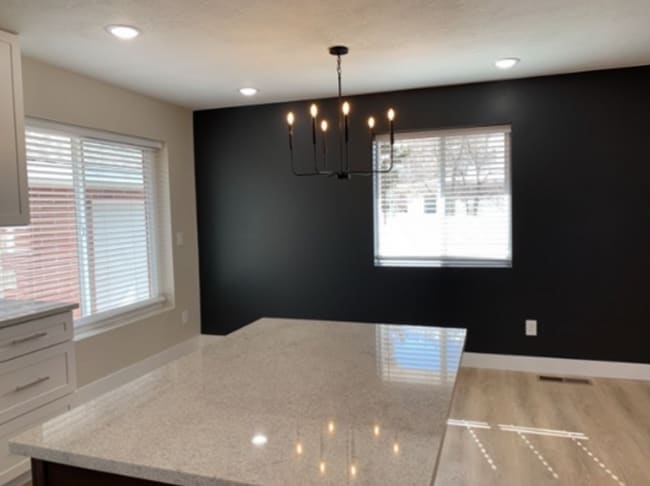Building Photo - Beautifully Remodeled Cottonwood Heights Home!