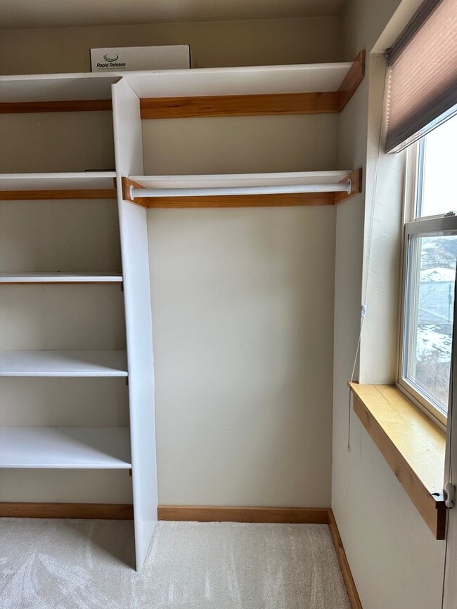 Building Photo - Large Beautiful Condo with Many Upgrades!!