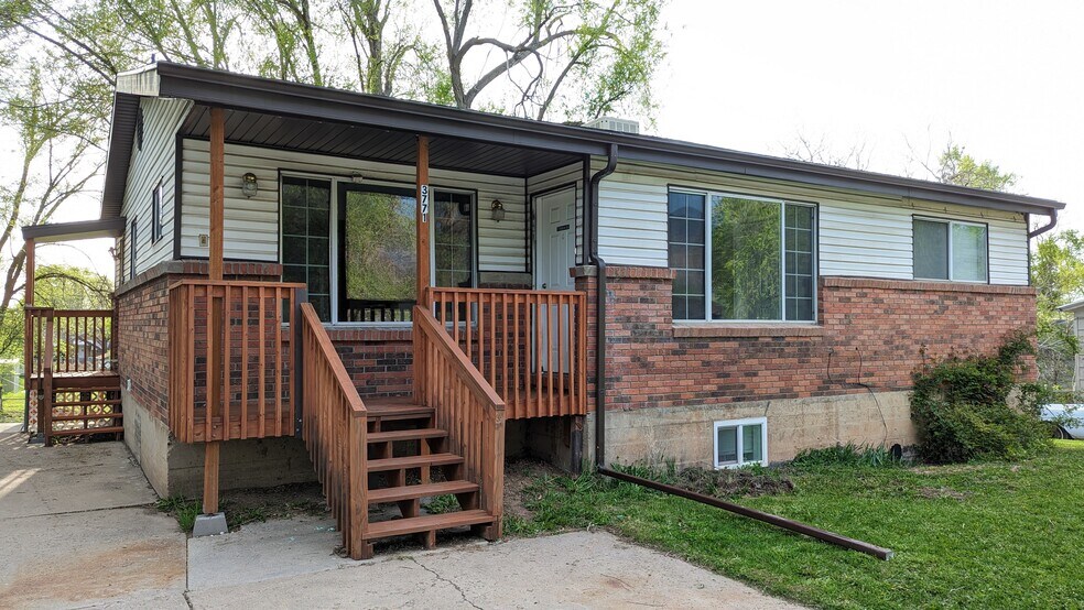 Building Photo - 3771 Orchard Ave