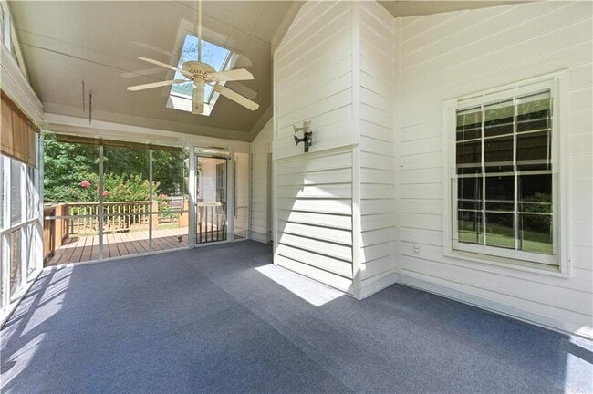 Building Photo - 1091 Colony Dr