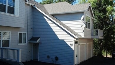 Building Photo - Great 2 bed, 2 bath, 2-story end-unit Condo in Rincon Valley!