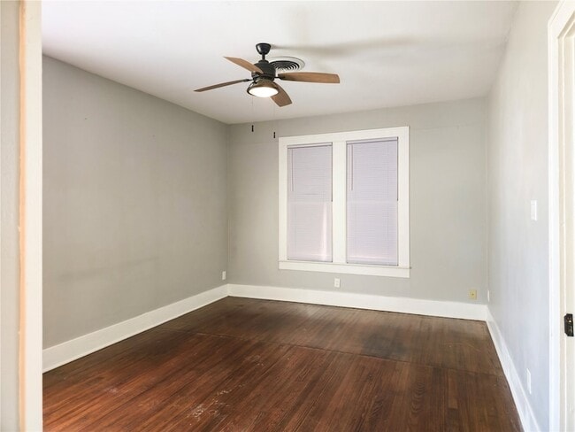 Building Photo - 4302 Ave Q 1/2