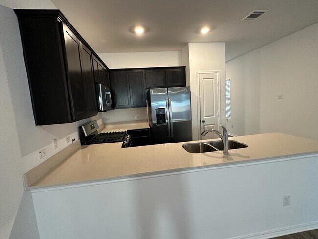 Building Photo - 358 Mica Trl