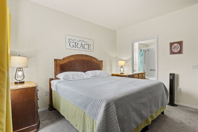 Building Photo - Fully Furnished Condo in Stratmoor Hills - Utilities Provided!