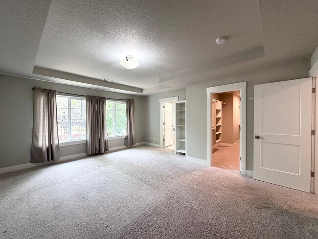 Building Photo - Beautiful Home in Desirable Monterey Estates – Happy Valley