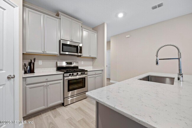 Building Photo - 1780 Amberly Dr